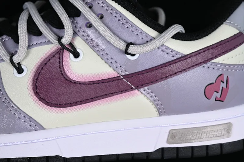 All Categories Nk SB Dunk Series Nk SB Dunk Low Low-top sneakers Nk Dunk Low Panda Prank Raspberry retro distressed Tie-dye lavender purple Low-top casual sneakers DJ6188-002